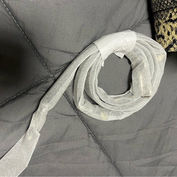 Marc Jacobs Black and Cream Python Tote - Picture 6 of 8